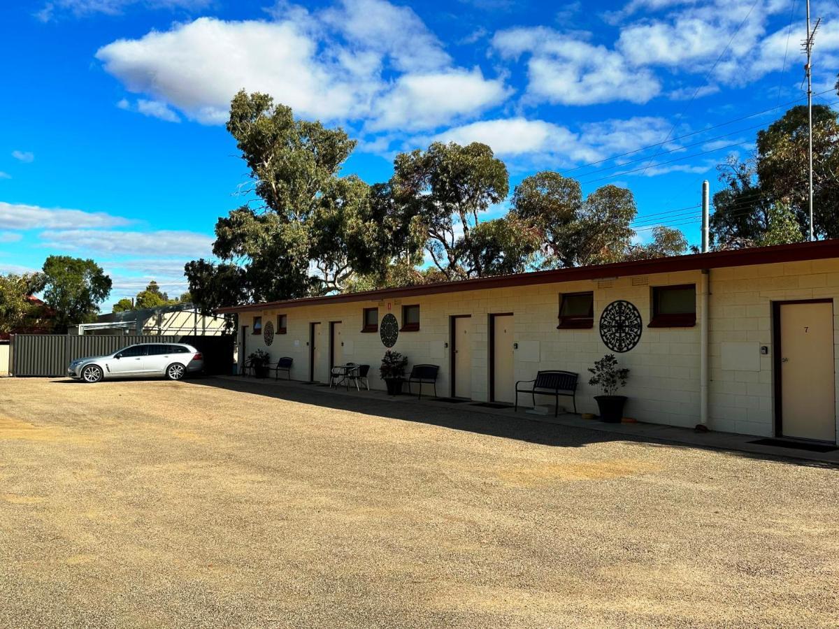 Flinders Ranges Motel - The Mill Quorn Exterior photo